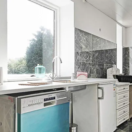 Aakirkeby Iii Apartment